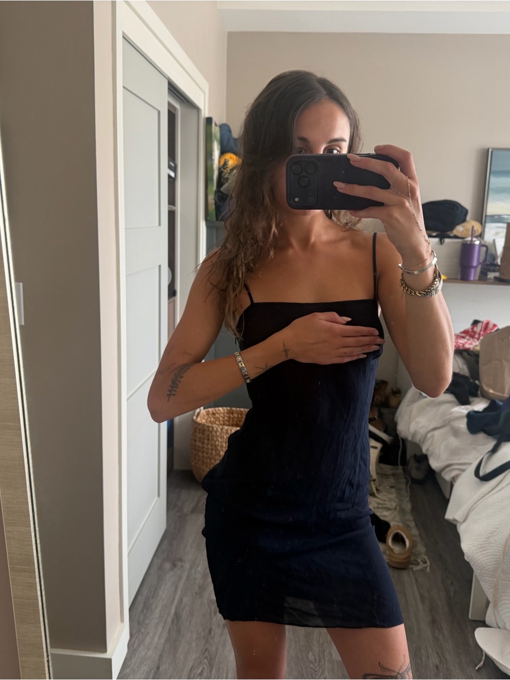 Dark blue Vintage Alberta ferretti sheer slip 🌟
Zipper on side 
Not too sheer